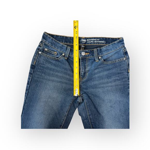 Gap Boyfriend Fit Jeans - Picture 3 of 9